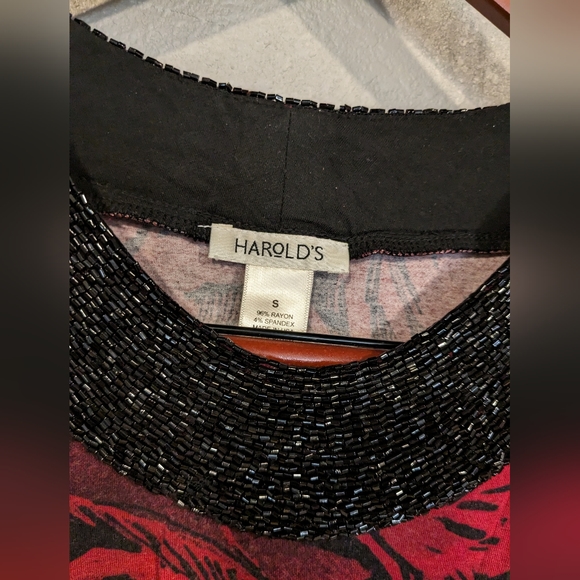 Women's holiday sequin top HAROLD'S size small - Picture 2 of 4